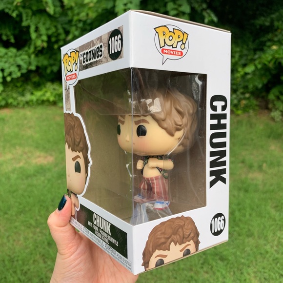 Goonies Chunk Action Figure - Picture 4 of 5